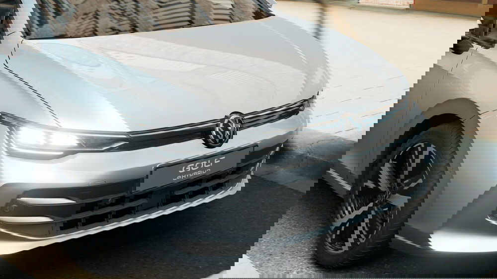 Volkswagen Golf nuova a Bologna (11)