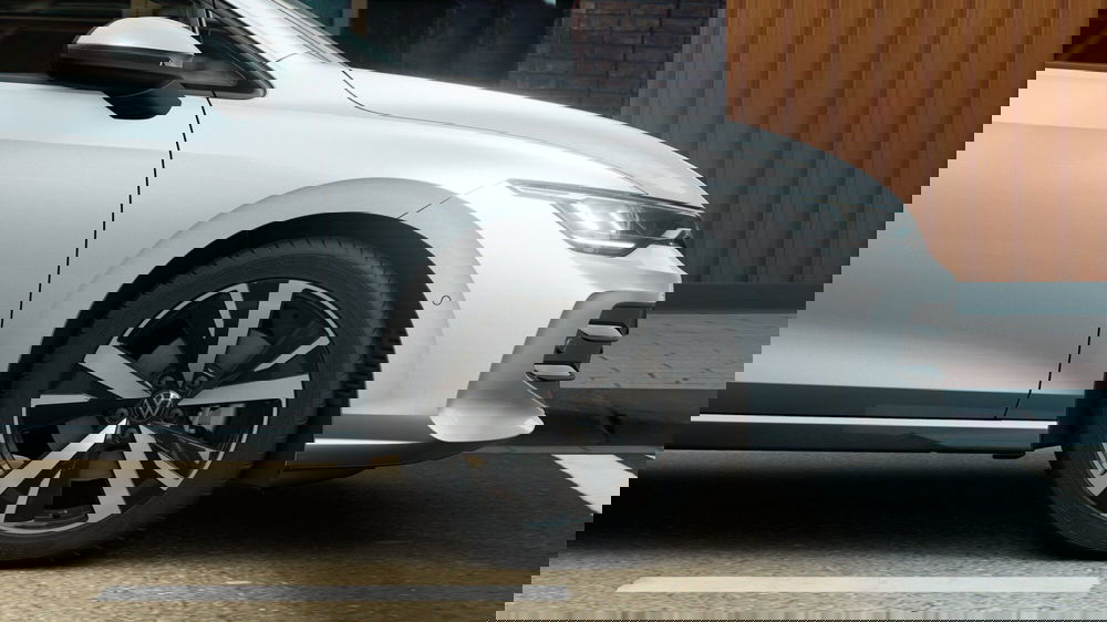 Volkswagen Golf nuova a Bologna (12)