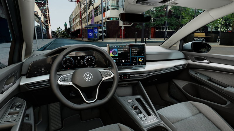 Volkswagen Golf nuova a Bologna (6)