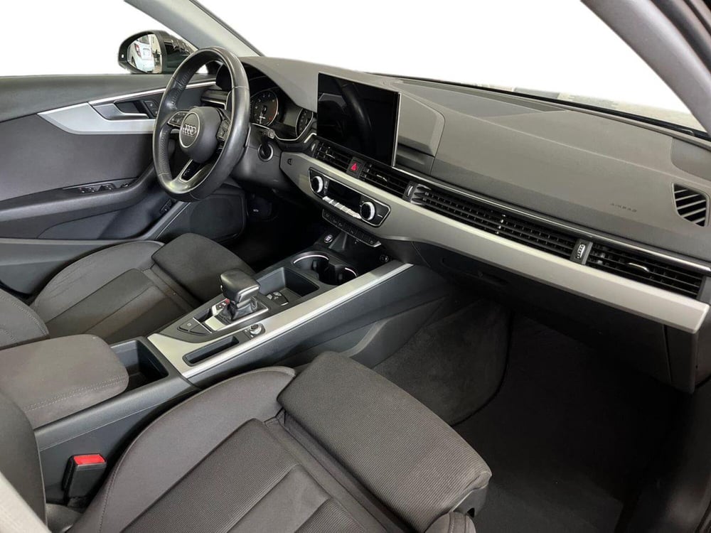 Audi A4 Avant usata a Lecce (9)