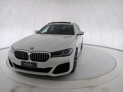BMW Serie 5 Touring 520d 48V xDrive  Msport del 2020 usata a Bari