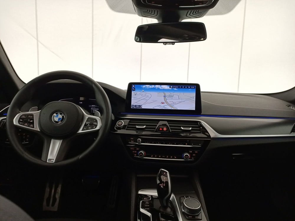 BMW Serie 5 Touring usata a Bari (9)