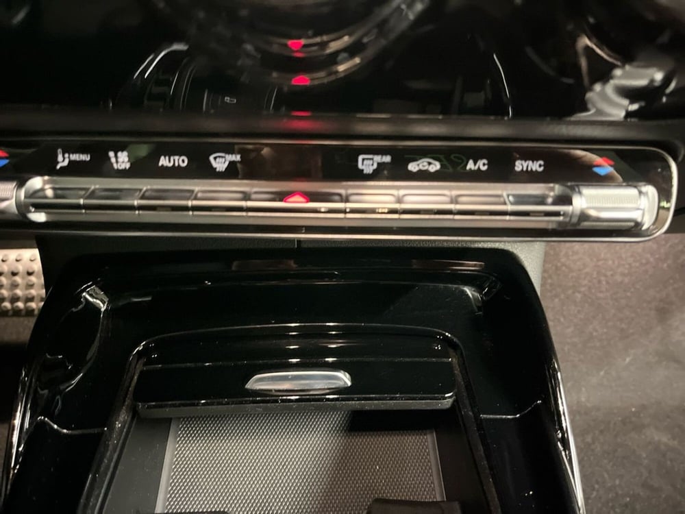 Mercedes-Benz CLA usata a Milano (14)