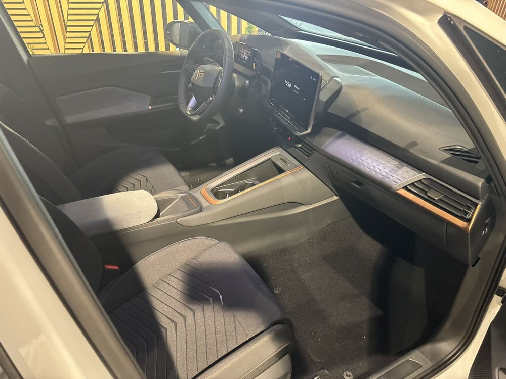 Cupra Born nuova a Ferrara (12)
