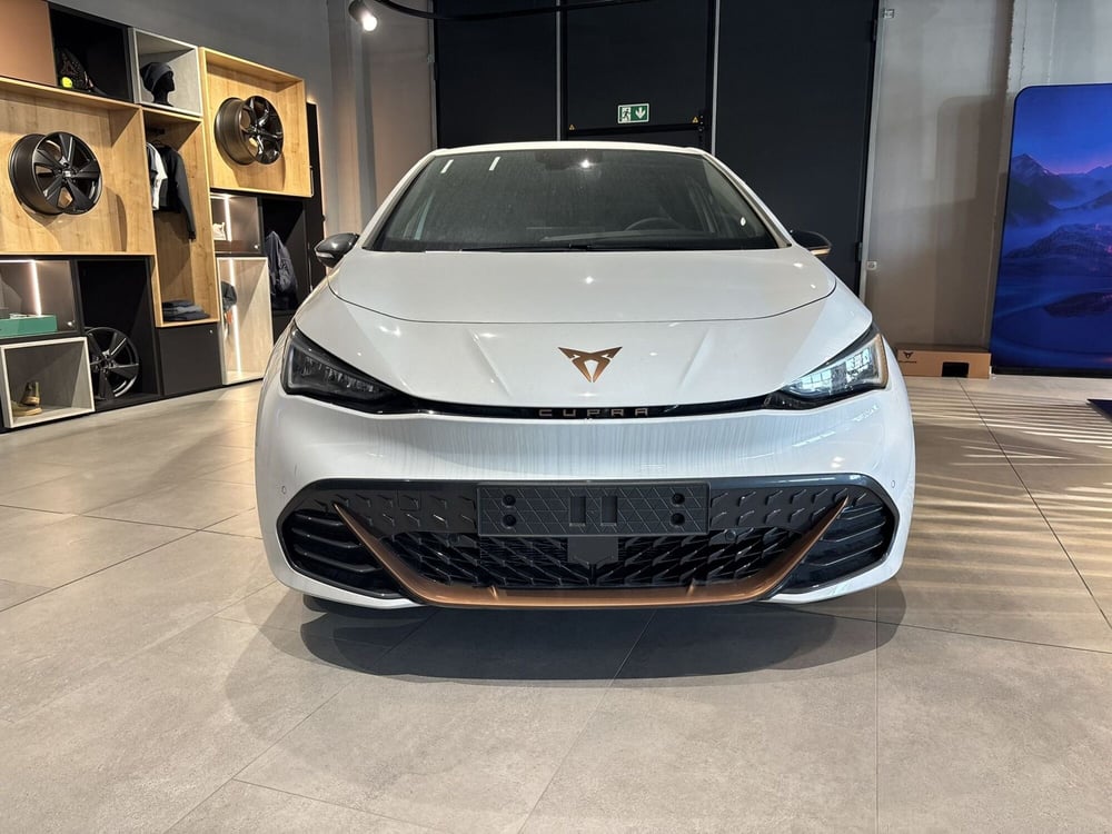 Cupra Born nuova a Ferrara (2)