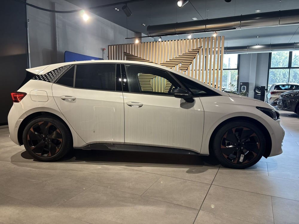 Cupra Born nuova a Ferrara (4)