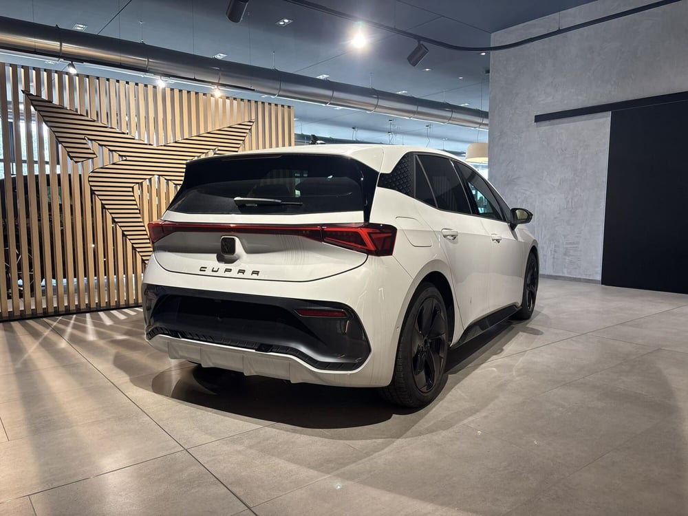 Cupra Born nuova a Ferrara (5)