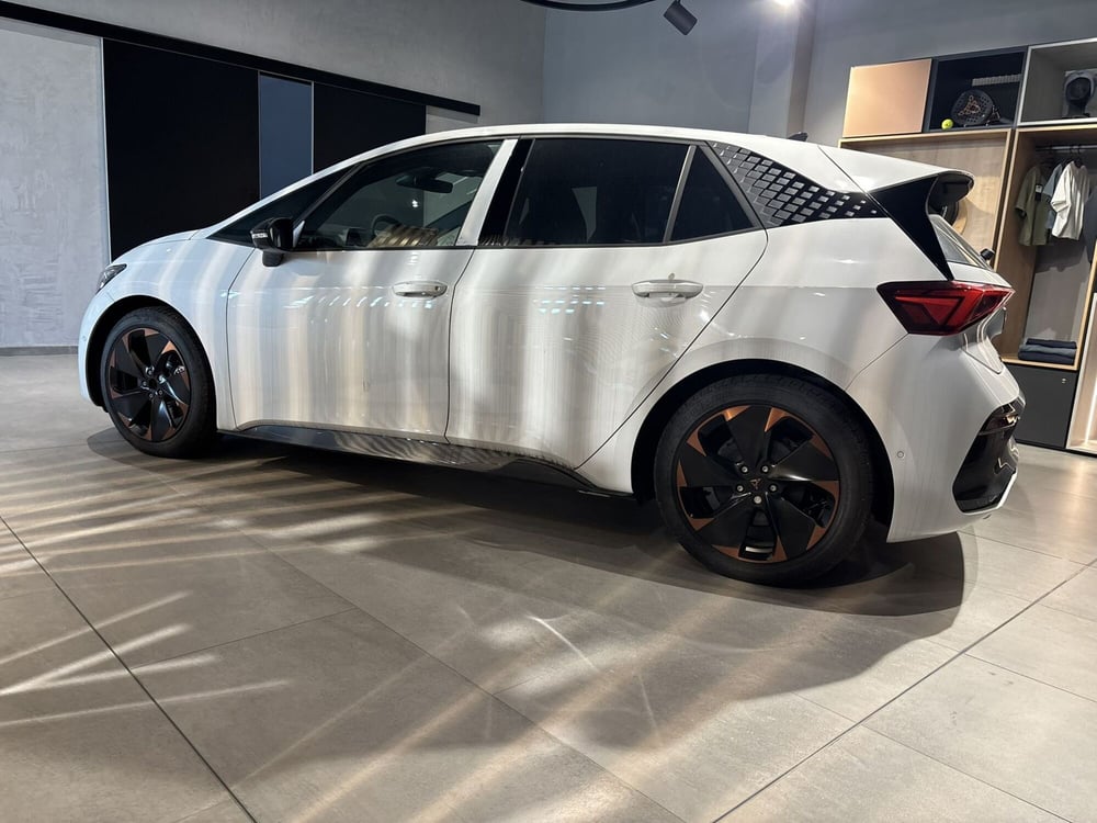 Cupra Born nuova a Ferrara (7)