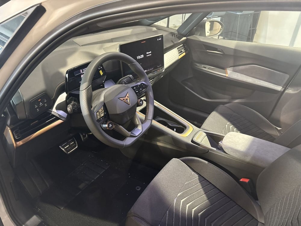 Cupra Born nuova a Ferrara (8)
