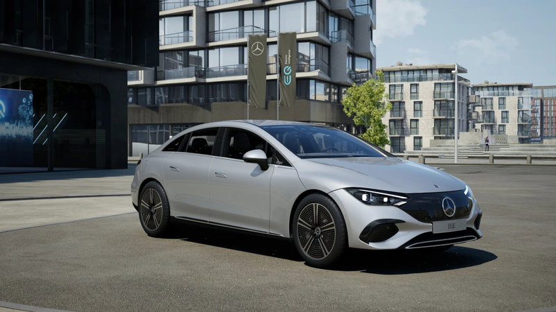 Mercedes-Benz EQE nuova a Chieti (2)