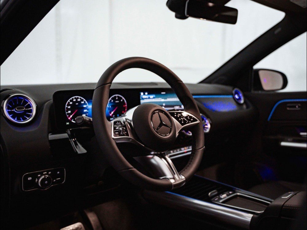 Mercedes-Benz GLA SUV nuova a Macerata (11)