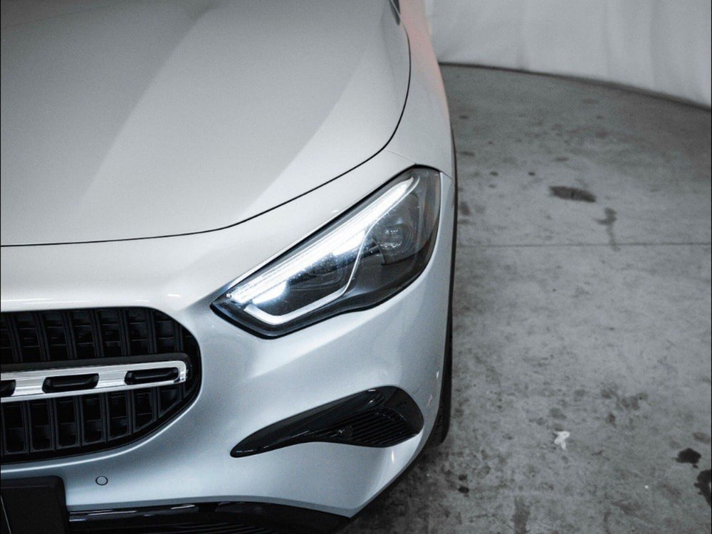 Mercedes-Benz GLA SUV nuova a Macerata (6)