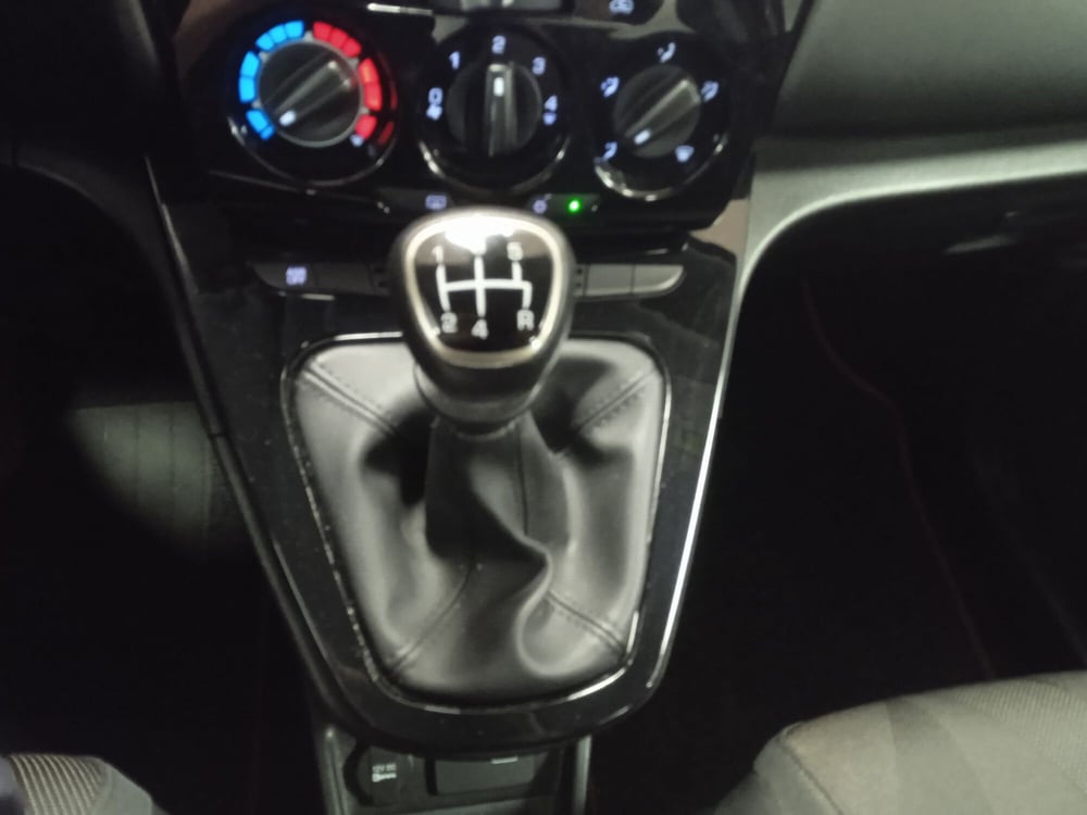 Lancia Ypsilon usata a Torino (12)