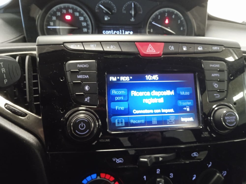 Lancia Ypsilon usata a Torino (13)