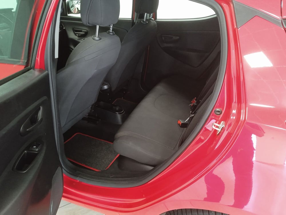 Lancia Ypsilon usata a Torino (14)