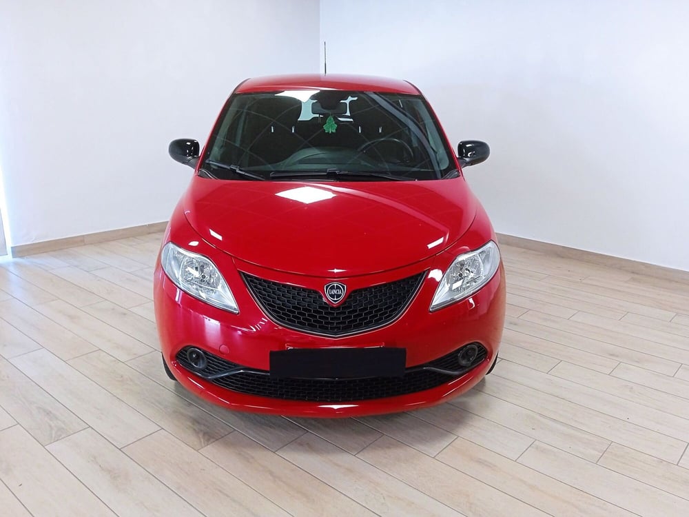 Lancia Ypsilon usata a Torino (2)