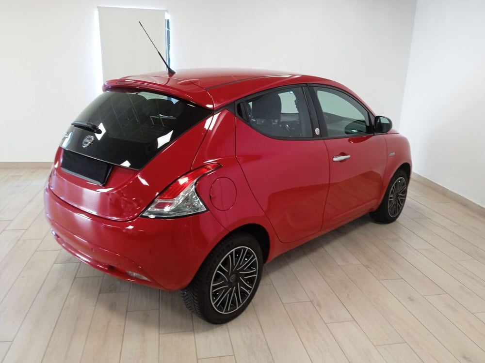 Lancia Ypsilon usata a Torino (4)