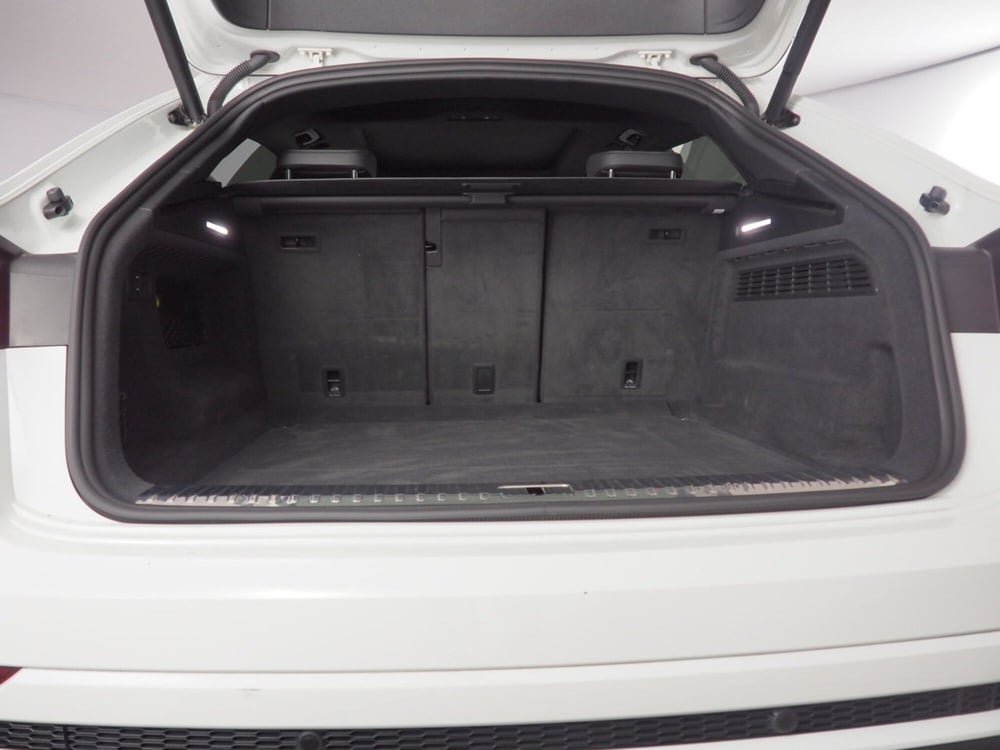 Audi Q8 Sportback usata a Palermo (8)