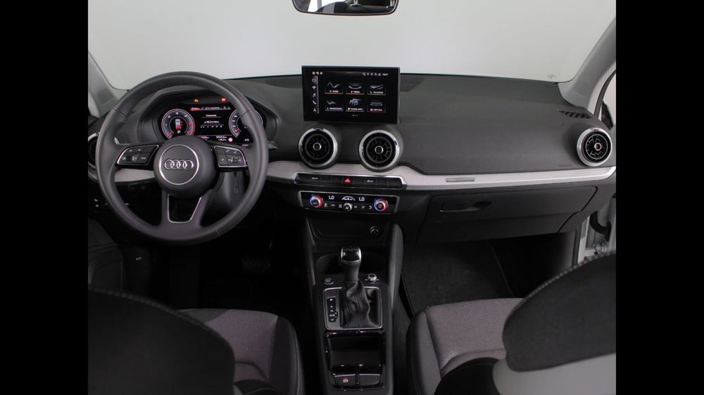 Audi Q2 usata a Palermo (12)