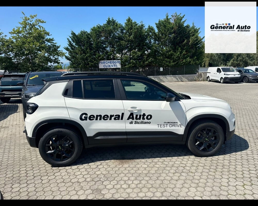 Jeep Avenger nuova a Lucca (10)