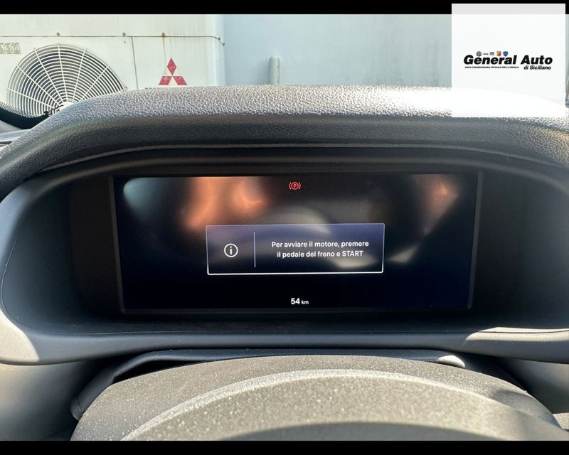 Jeep Avenger nuova a Lucca (11)