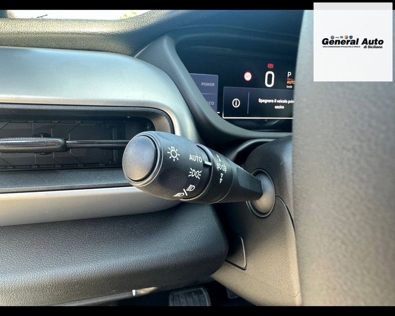 Jeep Avenger nuova a Lucca (15)