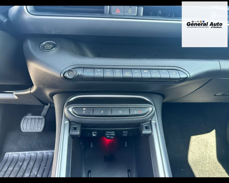 Jeep Avenger nuova a Lucca (17)