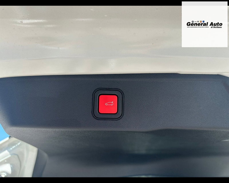 Jeep Avenger nuova a Lucca (20)