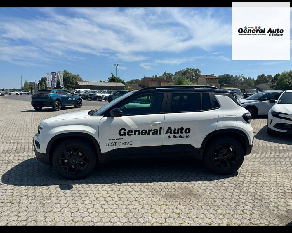 Jeep Avenger nuova a Lucca (4)