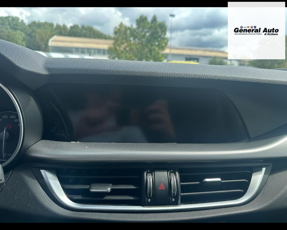 Alfa Romeo Stelvio usata a Lucca (14)