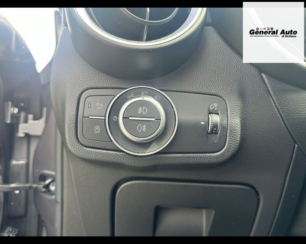 Alfa Romeo Stelvio usata a Lucca (15)