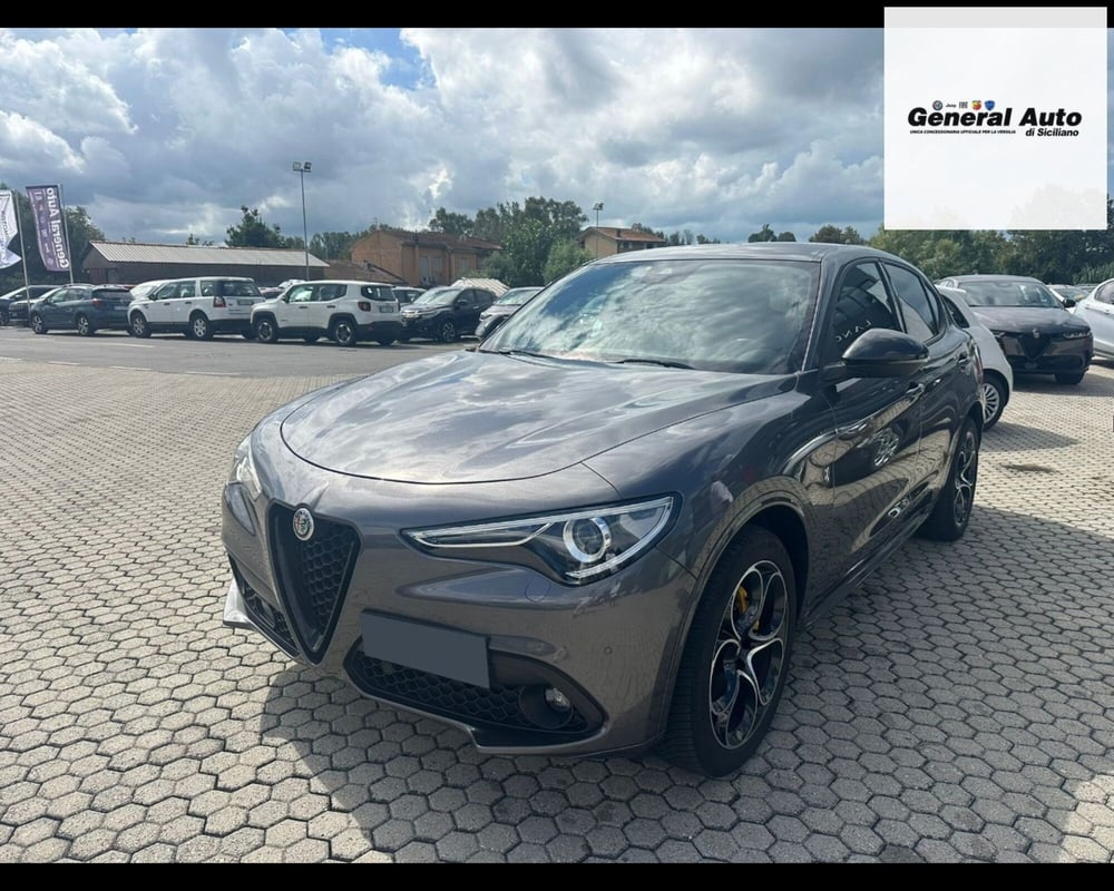 Alfa Romeo Stelvio usata a Lucca (3)