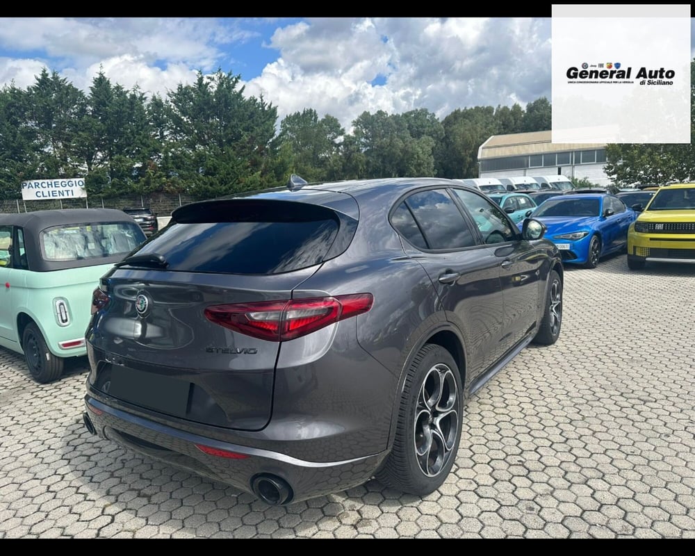 Alfa Romeo Stelvio usata a Lucca (8)
