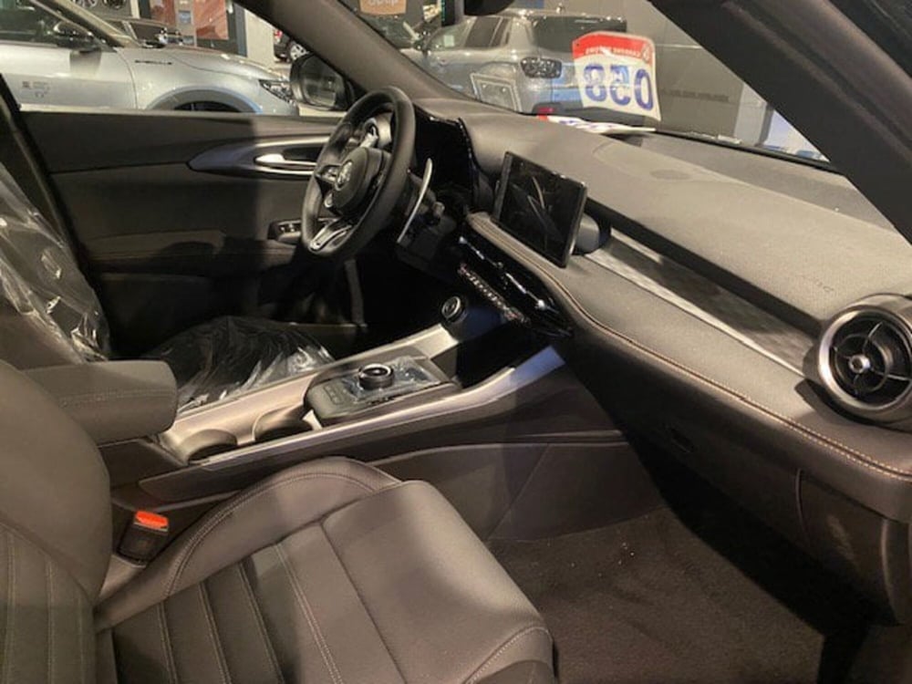 Alfa Romeo Tonale nuova a Benevento (9)