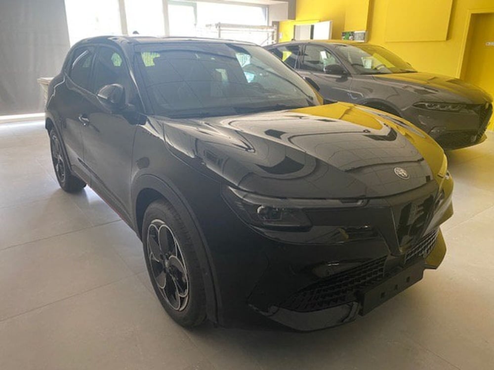 Alfa Romeo Junior nuova a Benevento (16)