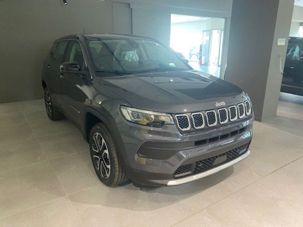 Jeep Compass nuova a Benevento (2)
