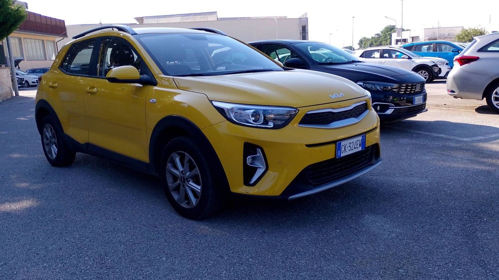 Kia Stonic usata a Salerno (2)