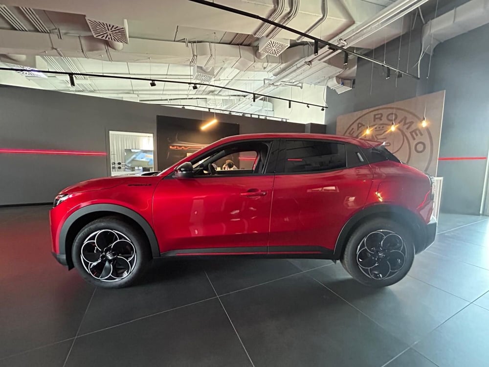 Alfa Romeo Junior nuova a Avellino (10)