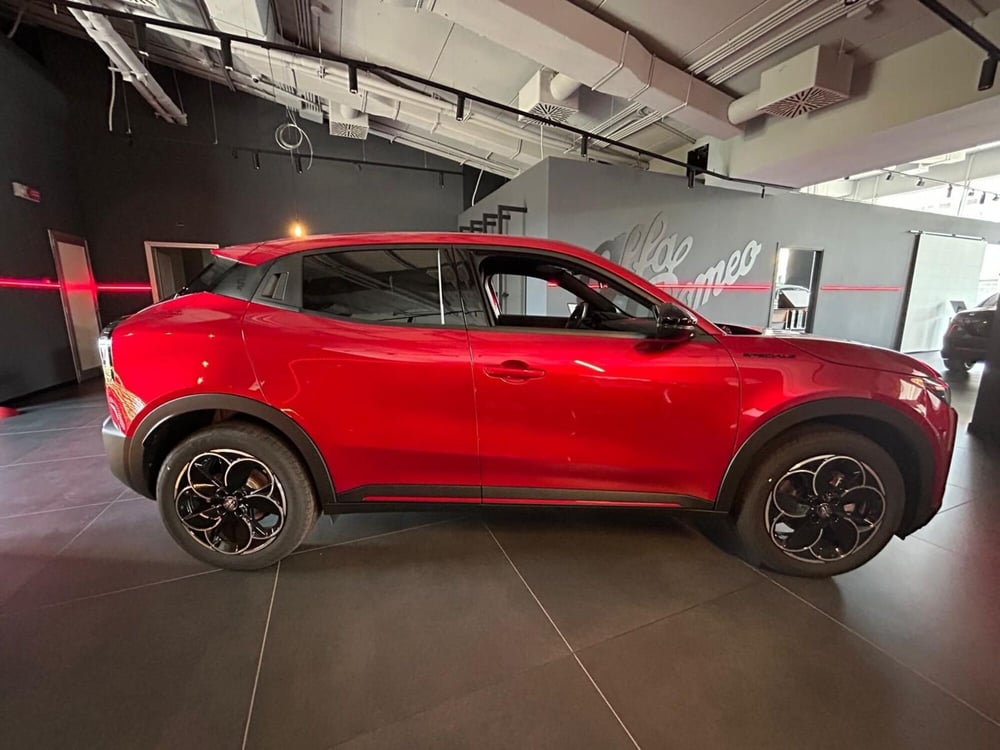 Alfa Romeo Junior nuova a Avellino (11)