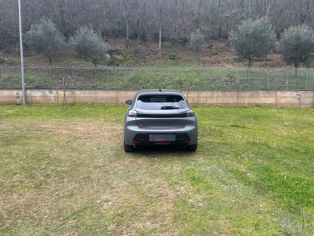Peugeot 208 nuova a Salerno (12)