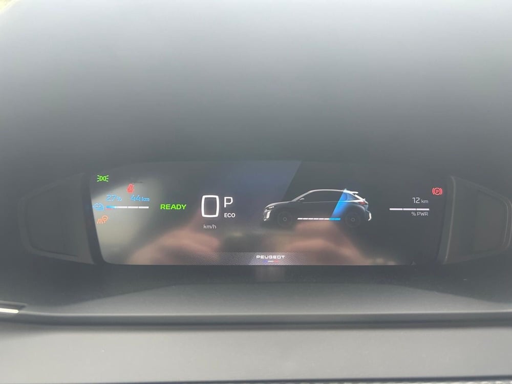 Peugeot 208 nuova a Salerno (20)