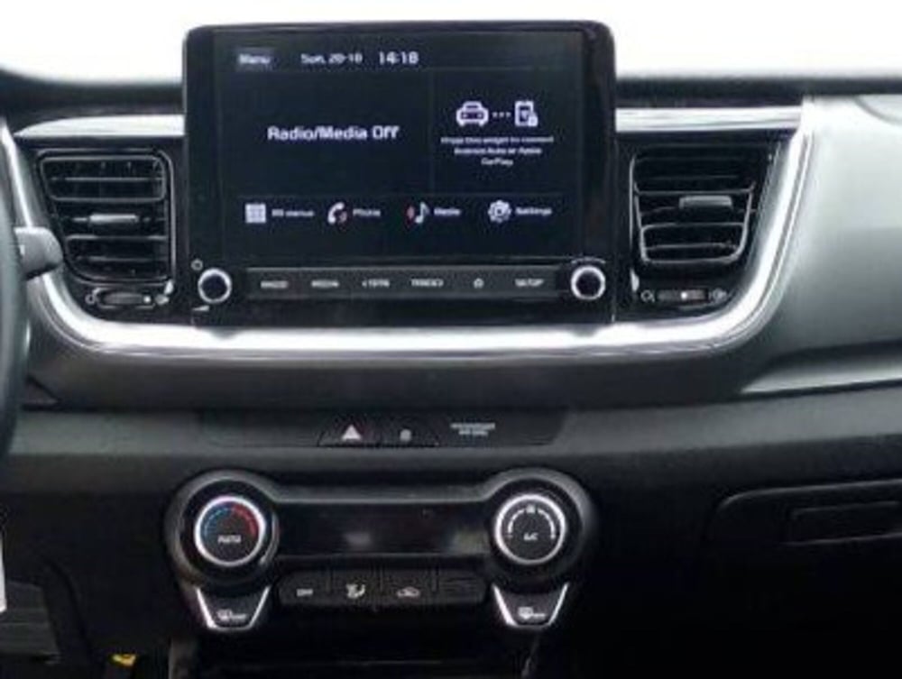 Kia Stonic usata a Salerno (7)
