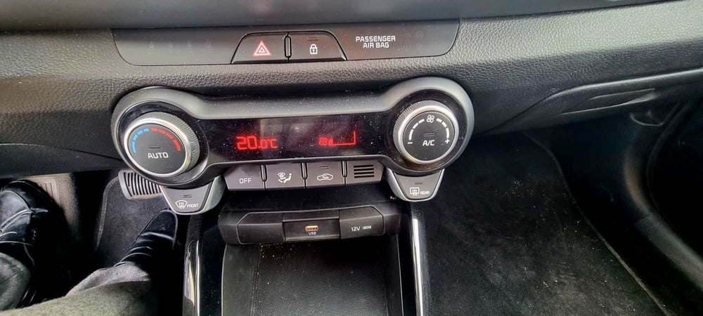 Kia Stonic usata a Salerno (17)