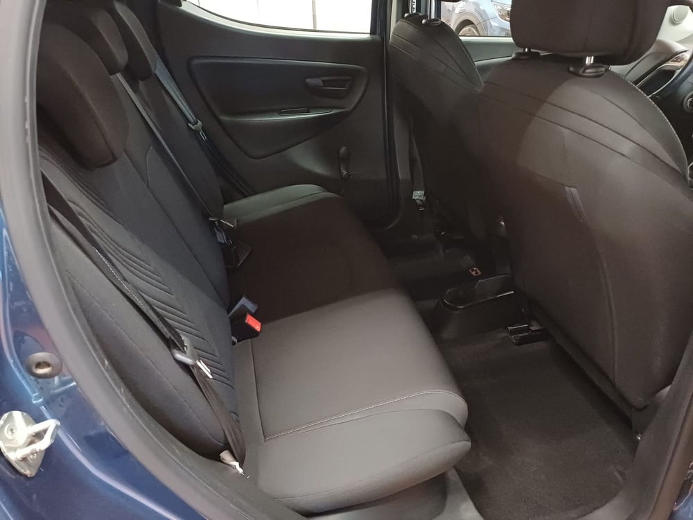 Lancia Ypsilon usata a Salerno (7)