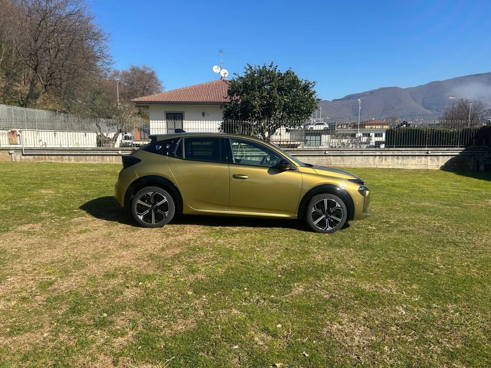 Lancia Ypsilon nuova a Salerno (11)