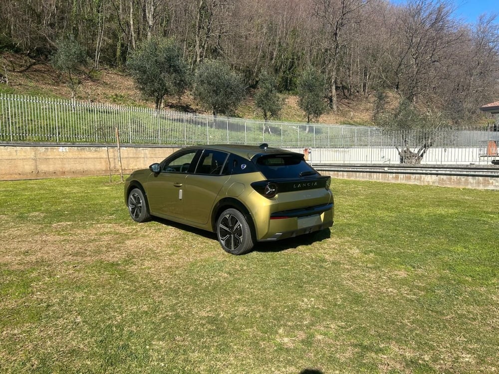 Lancia Ypsilon nuova a Salerno (4)