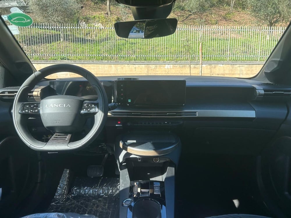 Lancia Ypsilon nuova a Salerno (5)