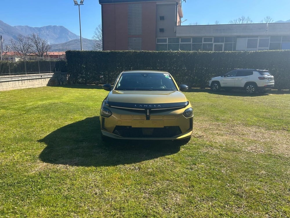 Lancia Ypsilon nuova a Salerno (9)