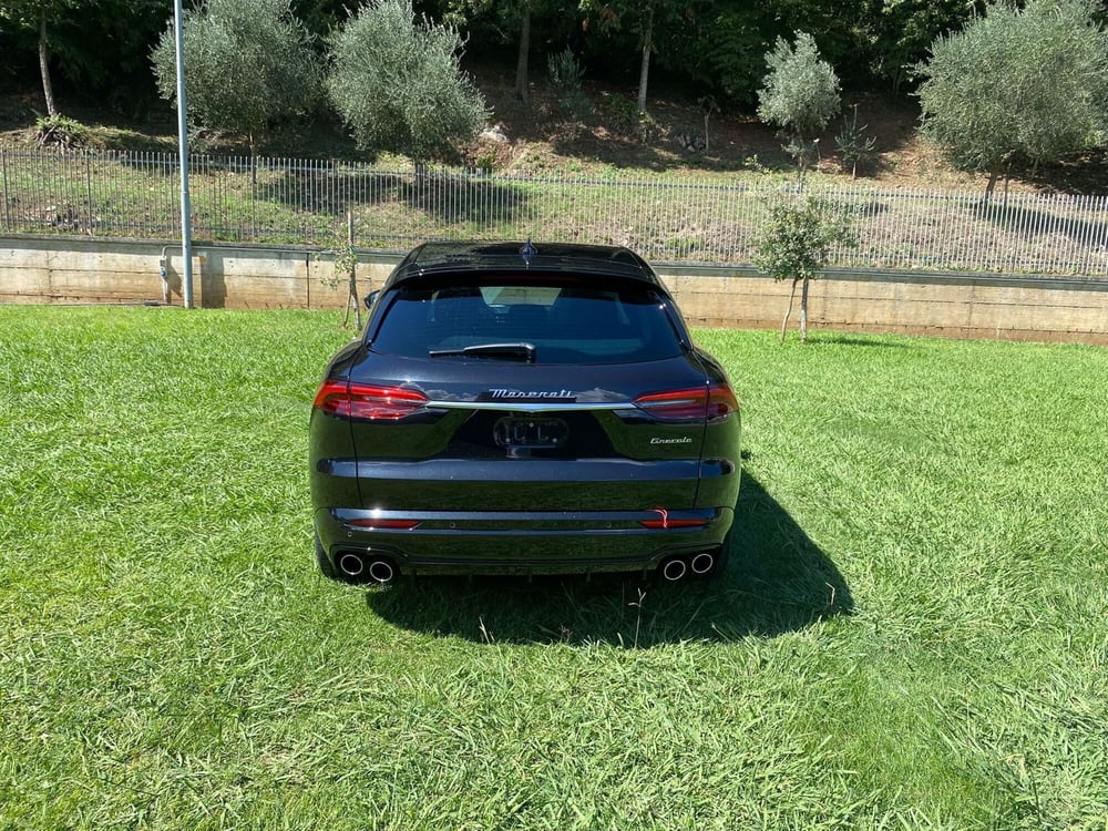 Maserati Grecale nuova a Salerno (11)