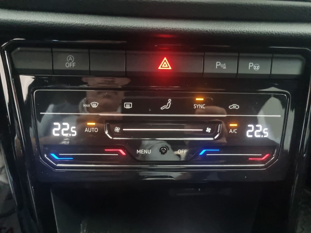 Volkswagen T-Roc usata a Vicenza (16)